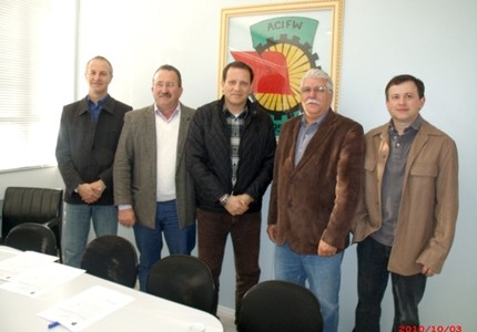 Divulgada comissão central da Expofred 2012